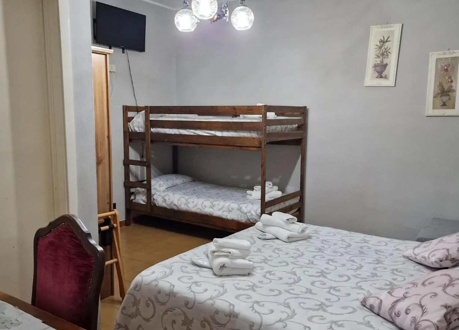 Locanda Di Bivigliano 2*,  Italy